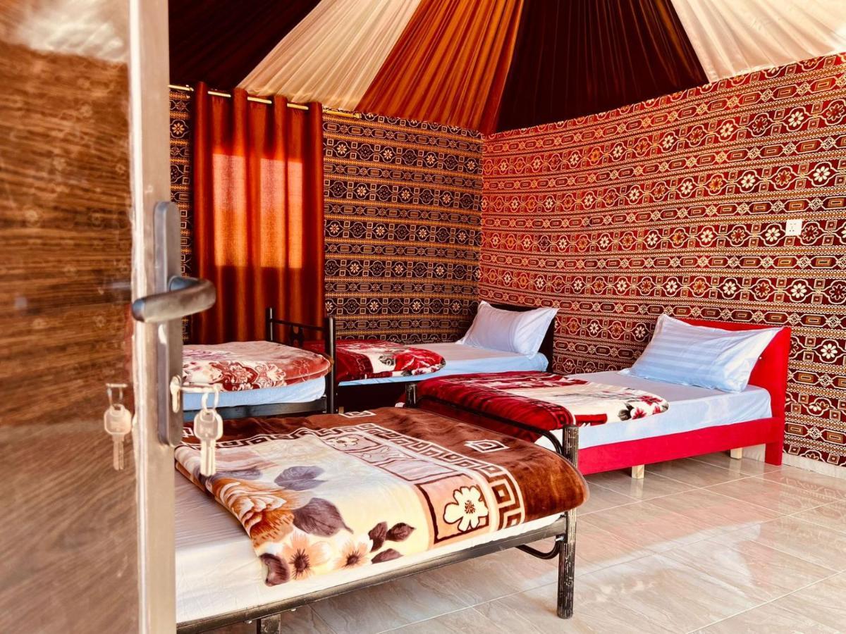 Kemping Salameh's Bedouin Camp